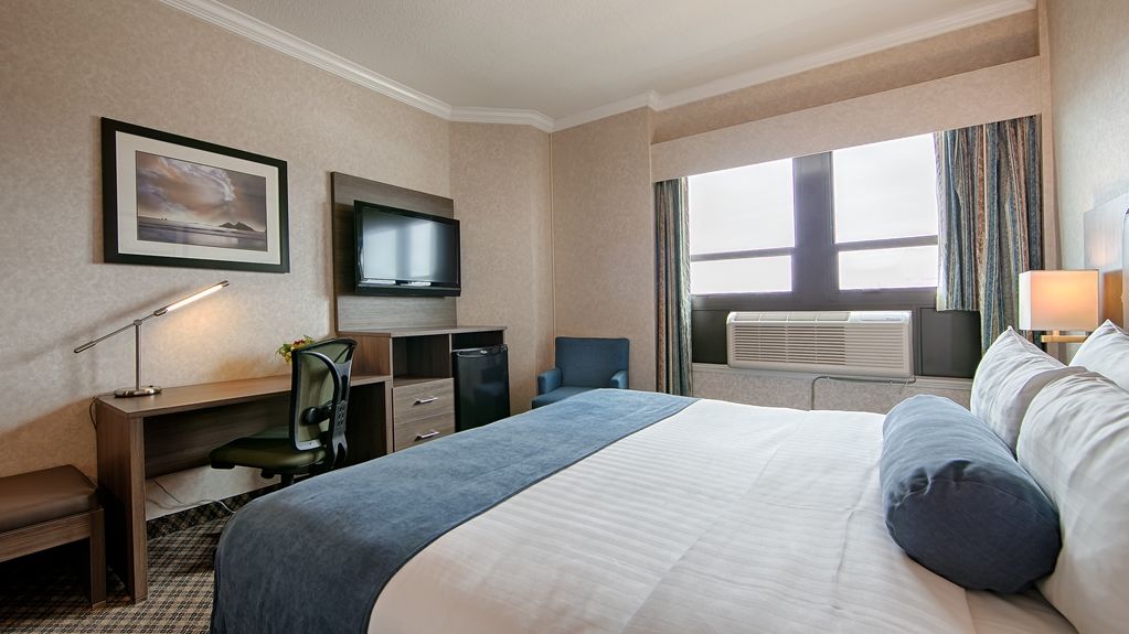 Western Carlton Plaza Hotel