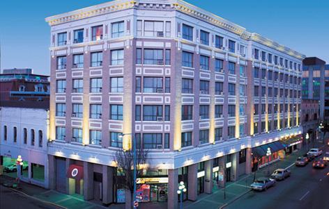 Best Western Plus Carlton Plaza Hotel Victoria