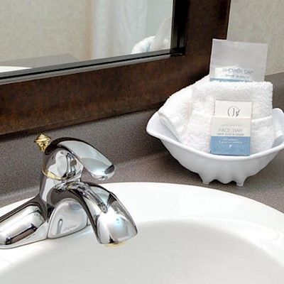 Best Western Plus Carlton Plaza 3* Victoria