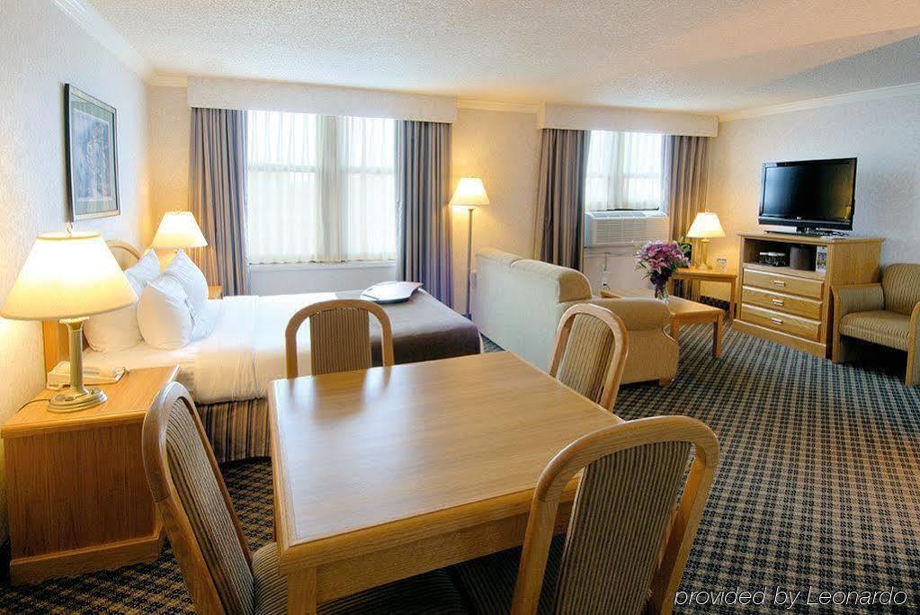 Best Western Plus Carlton Plaza Hotel 3*