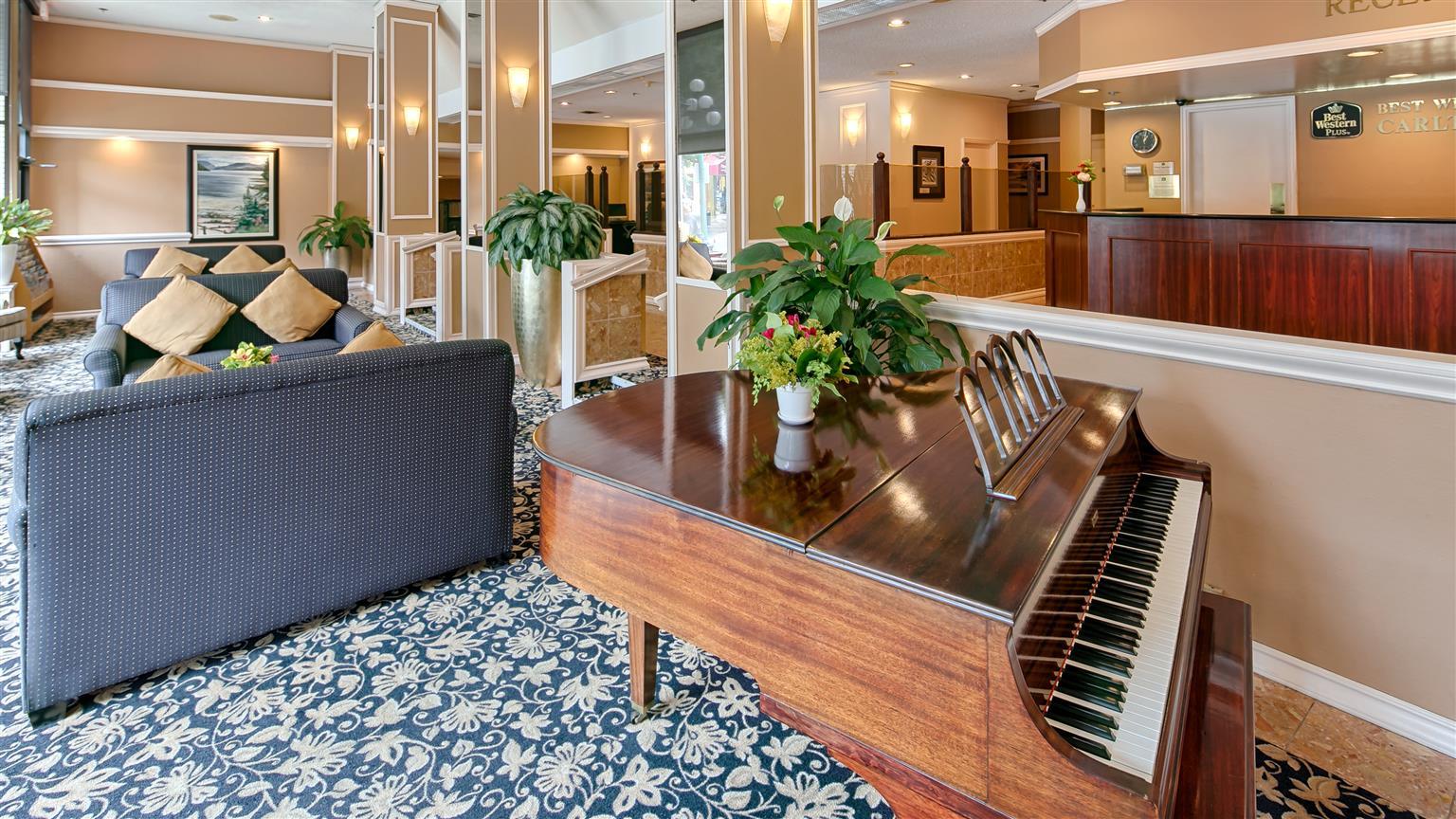Hotel Best Western Plus Carlton Plaza 3*