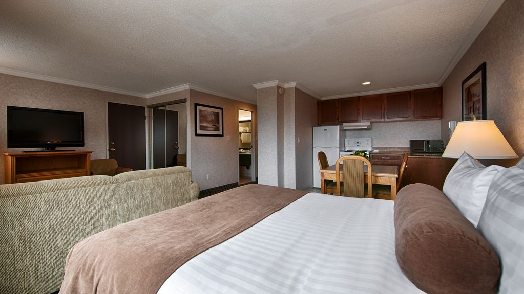 Best Western Plus Carlton Plaza Hotel 3*